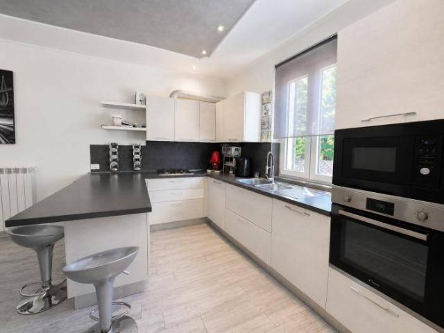 Appartamento in vendita a Trecastelli, Marche