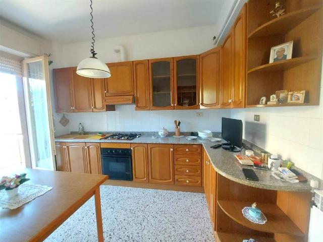Appartamento in vendita a Trecastelli, Marche
