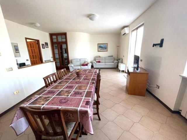 Appartamento in vendita a Trecastelli, Marche