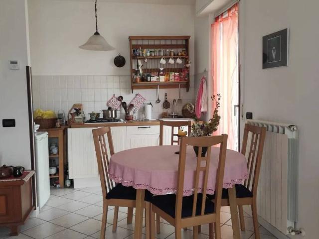 Appartamento in vendita a Trecastelli, Marche