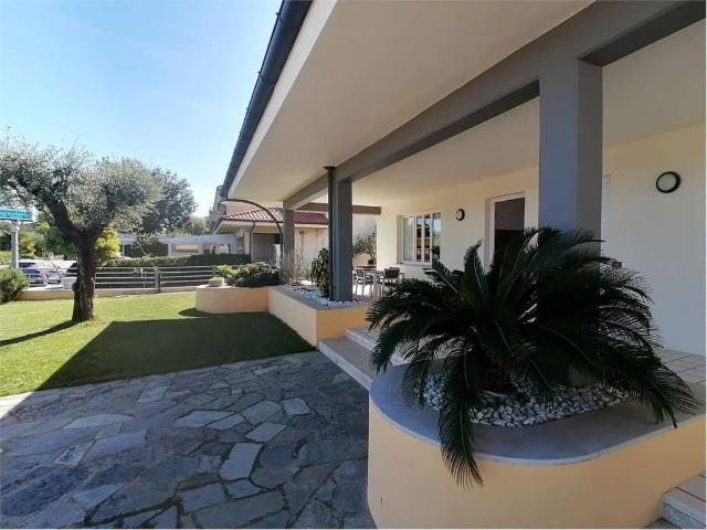 Appartamento in vendita a Trecastelli, Marche