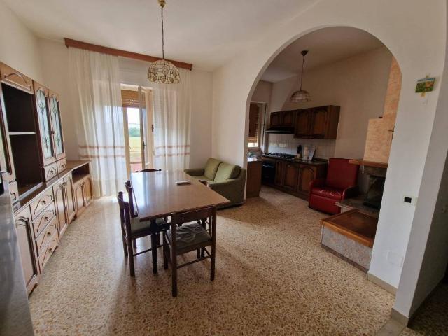 Appartamento in vendita a Contrada Chiaravalle, Marche
