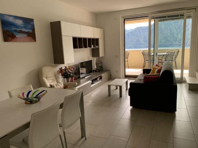 Appartamento in vendita a Tremezzina, Lombardia