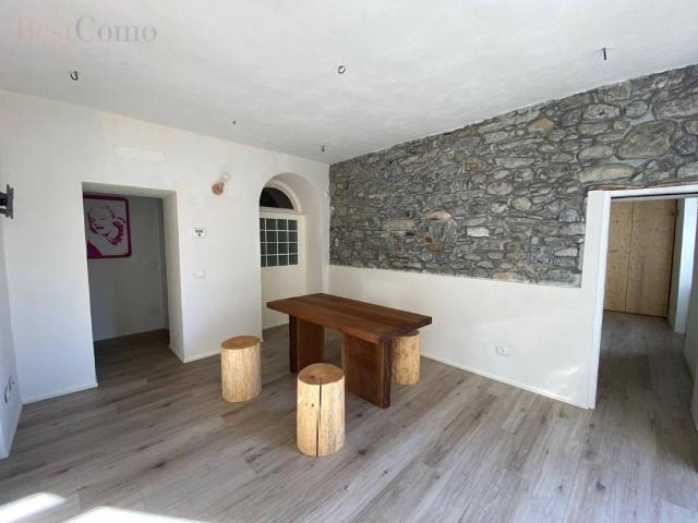Appartamento in vendita a Rogaro, Tremezzina