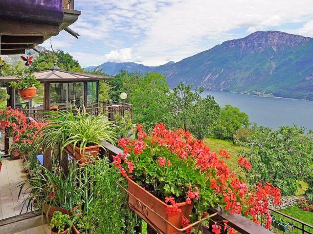 Villa Indipendente in vendita a Comunità Montana Parco Alto Garda bresciano, Tremosine