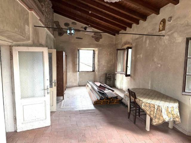 Appartamento in vendita a Tresana, Massa