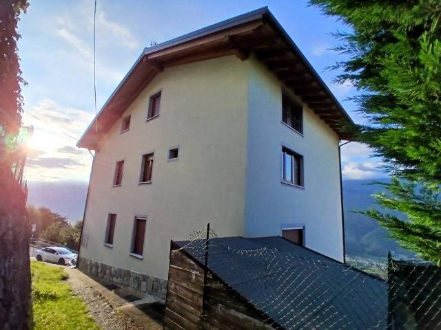 Appartamento in vendita a Tresivio, Lombardia