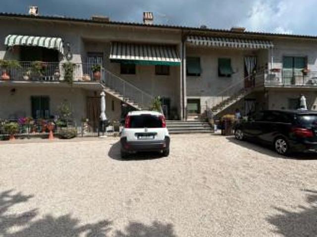 Appartamento in vendita a Trevi, Umbria