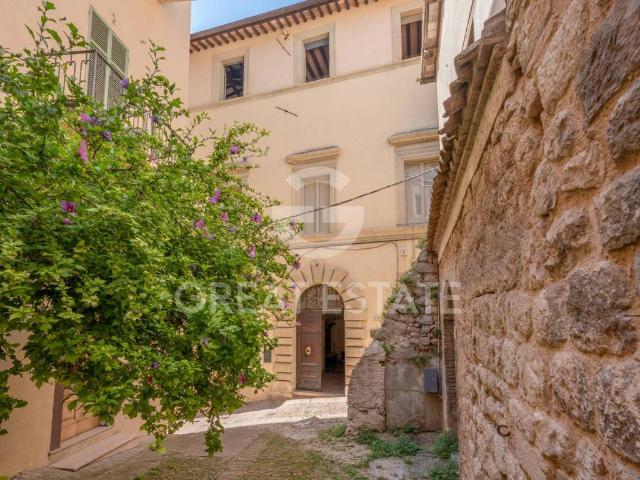 Appartamento in vendita a Trevi, Umbria