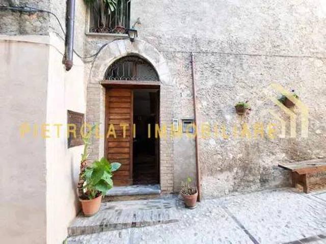 Appartamento in vendita a Castellina, Trevi