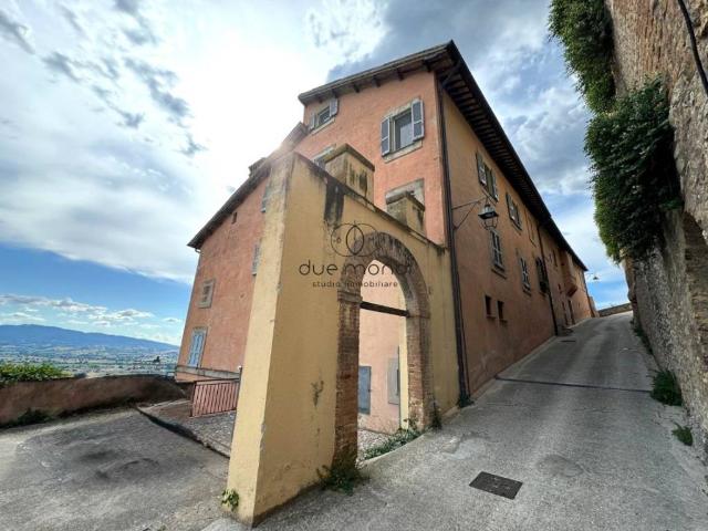 Appartamento in vendita a Trevi, Umbria