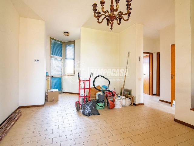 Appartamento in vendita a Treviglio, Lombardia