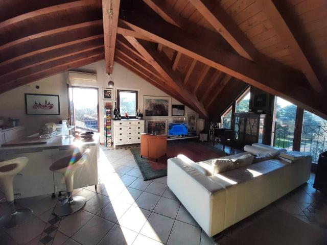 Appartamento in vendita a Treviglio, Lombardia