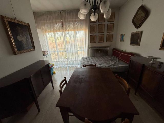 Appartamento in vendita a Treviglio, Lombardia