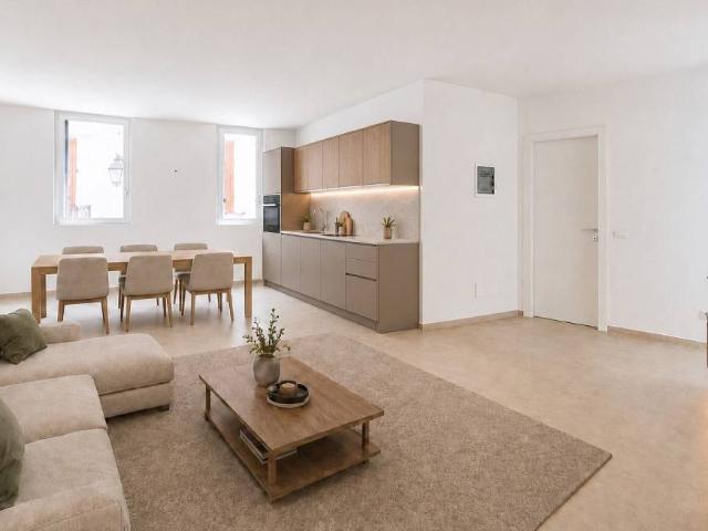 Appartamento in vendita a Treviglio, Lombardia