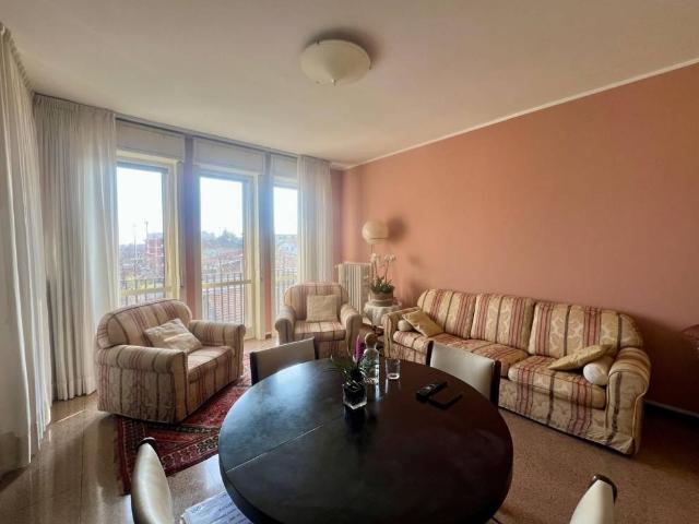 Appartamento in vendita a Treviglio, Lombardia