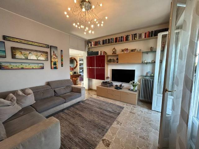 Appartamento in vendita a Treviglio, Lombardia