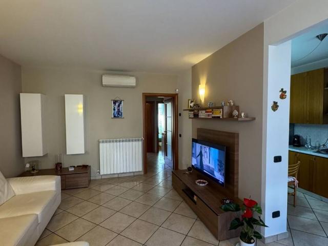 Appartamento in vendita a Treviglio, Lombardia