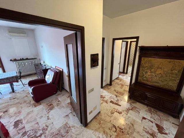 Appartamento in vendita a Treviglio, Lombardia