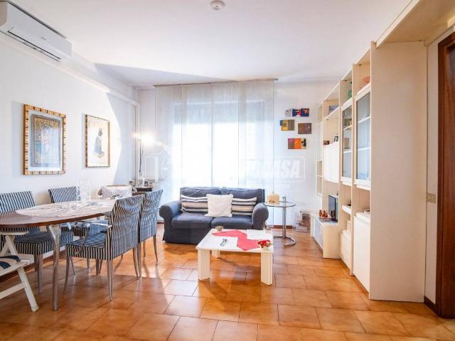 Appartamento in vendita a Treviglio, Lombardia