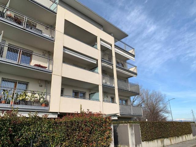 Appartamento in vendita a Treviglio, Lombardia