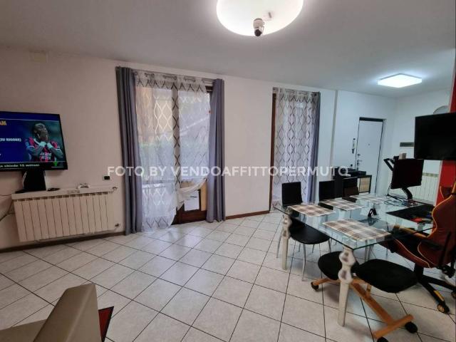 Appartamento in vendita a Treviglio, Lombardia