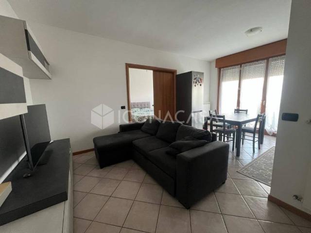 Appartamento in vendita a Treviglio, Lombardia