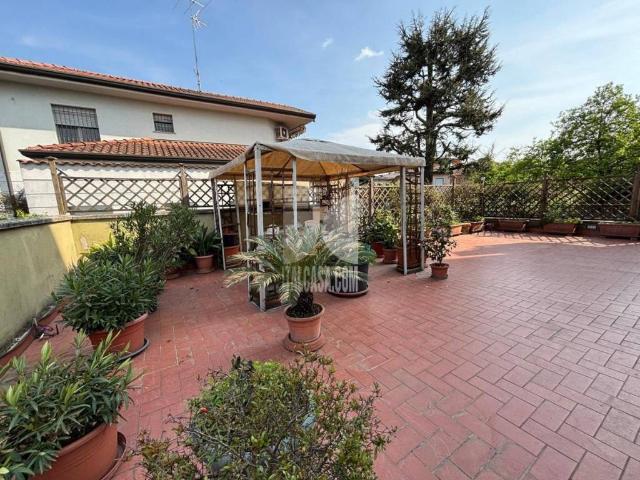 Appartamento in vendita a Treviglio, Lombardia