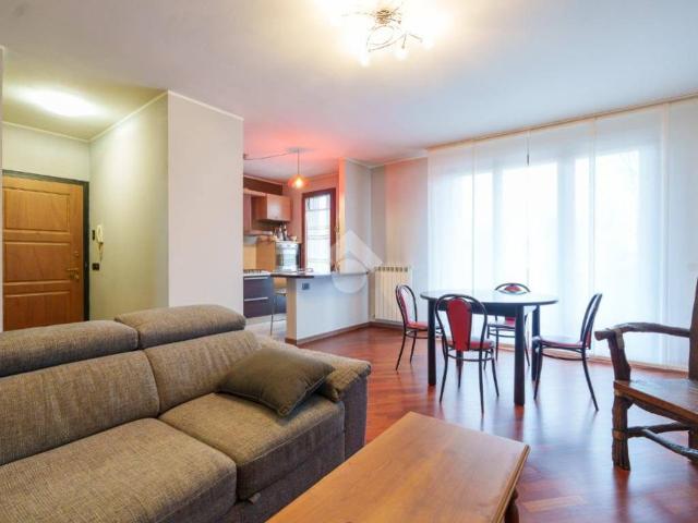 Appartamento in vendita a Treviglio, Lombardia