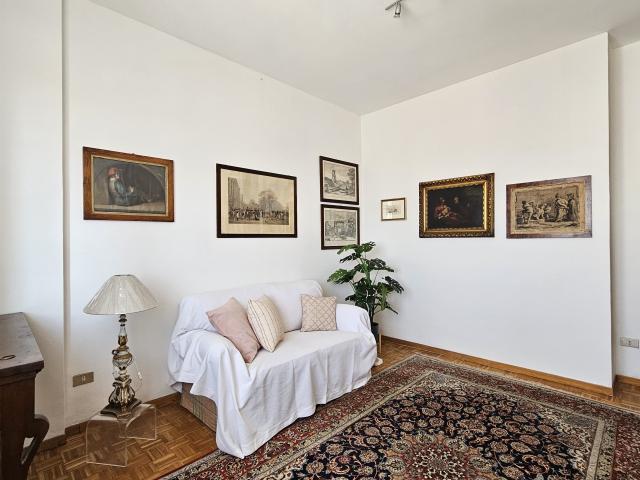 Appartamento in vendita a Treviglio, Lombardia