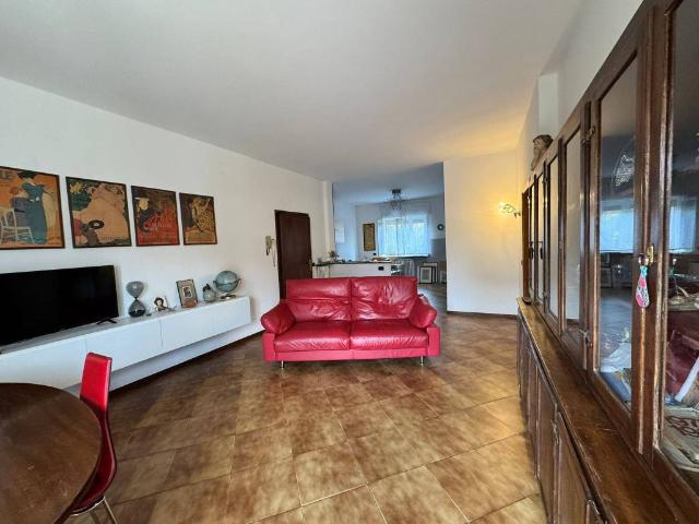 Appartamento in vendita a Curnasco, Treviolo