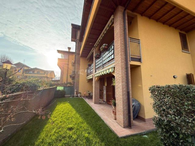 Appartamento in vendita a Trezzano Rosa, Lombardia