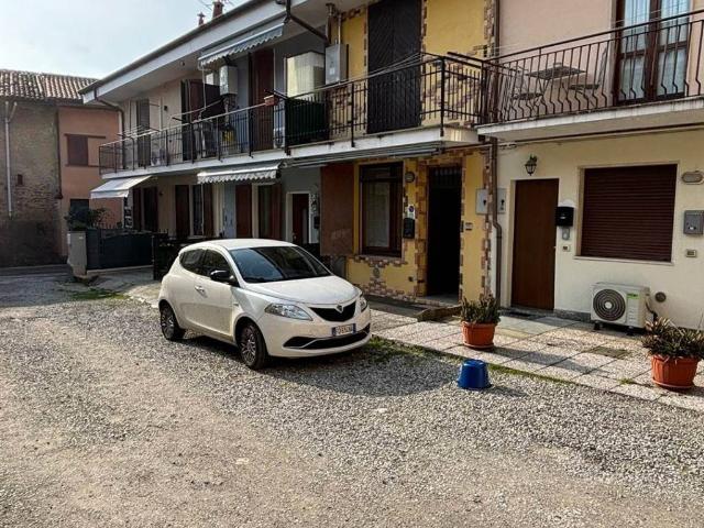 Appartamento in vendita a Trezzano Rosa, Lombardia
