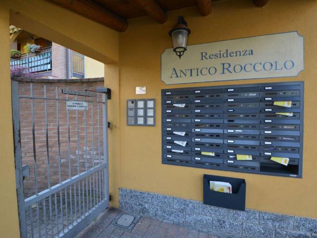 Appartamento in vendita a Trezzano Rosa, Lombardia