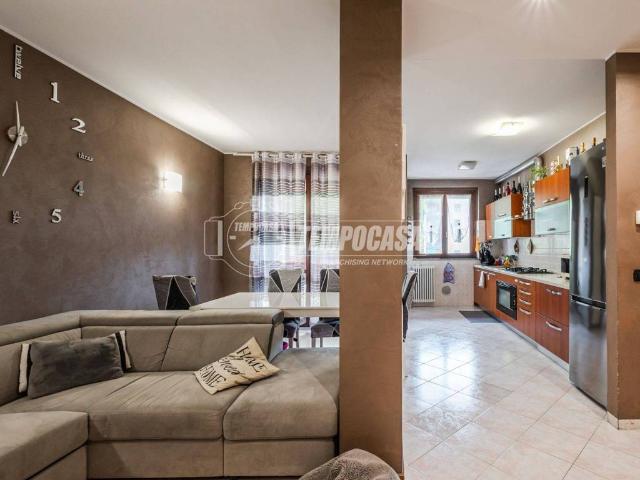 Appartamento in vendita a Trezzano Sul Naviglio, Lombardia