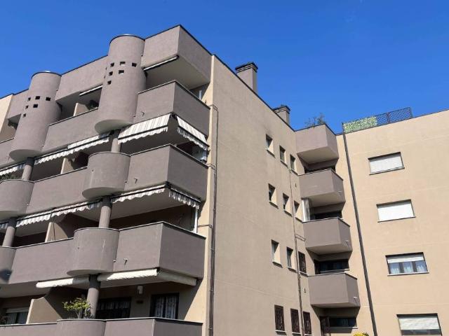 Attico in vendita a Quartiere Rocchetta, Trezzano Sul Naviglio