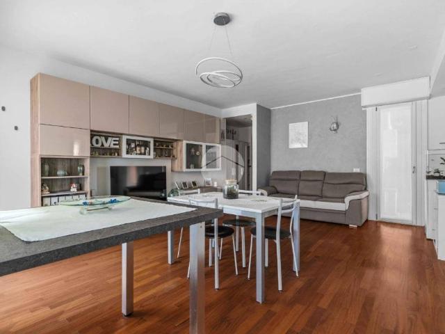 Appartamento in vendita a Quartiere TR1, Trezzano Sul Naviglio