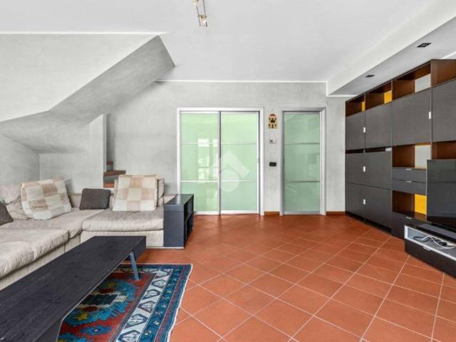 Appartamento in vendita a Cascina Gaggia, Trezzano Sul Naviglio
