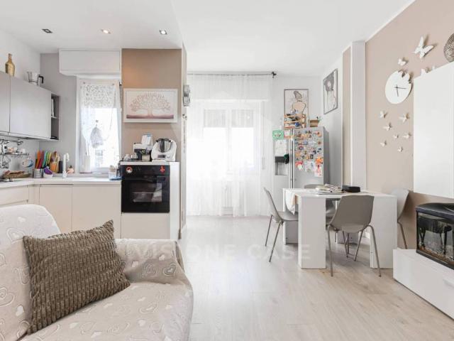 Appartamento in vendita a Trezzano Sul Naviglio, Lombardia