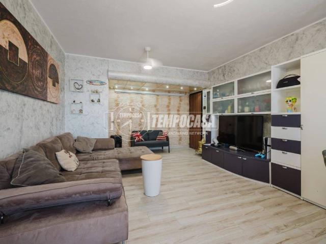 Appartamento in vendita a Isola Rosa, Trezzano Sul Naviglio