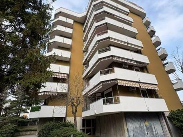 Appartamento in vendita a Quartiere Neruda, Trezzano Sul Naviglio