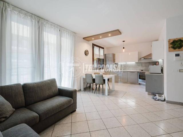 Appartamento in vendita a Cascina Nuova Inferiore, Trezzano Sul Naviglio