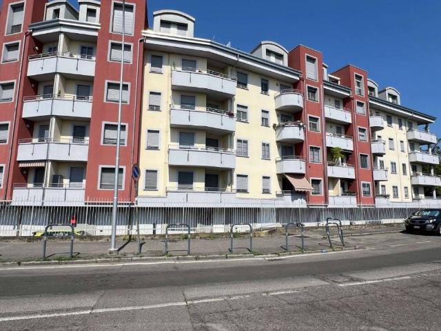 Appartamento in vendita a Isola Rosa, Trezzano Sul Naviglio