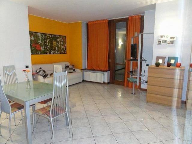 Appartamento in vendita a Trezzano Sul Naviglio, Lombardia