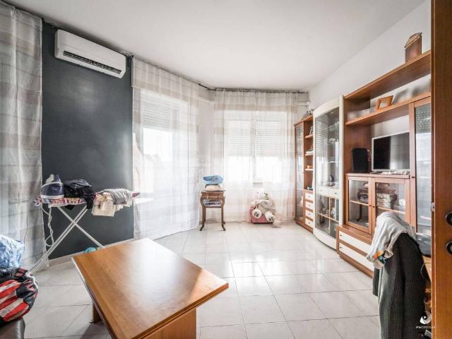 Appartamento in vendita a Loirano, Trezzano Sul Naviglio