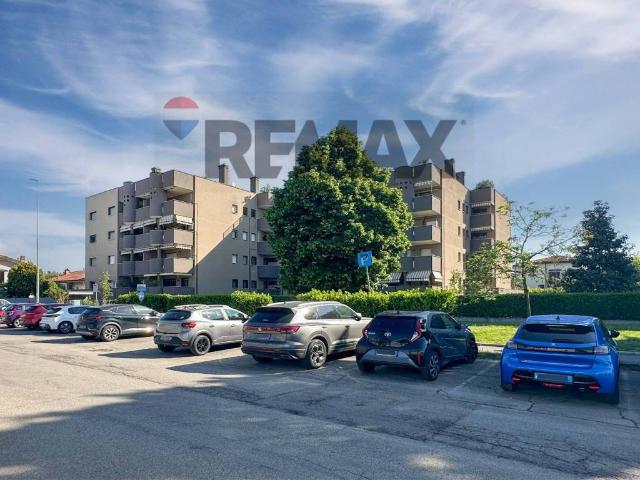 Appartamento in vendita a Quartiere Morona, Trezzano Sul Naviglio