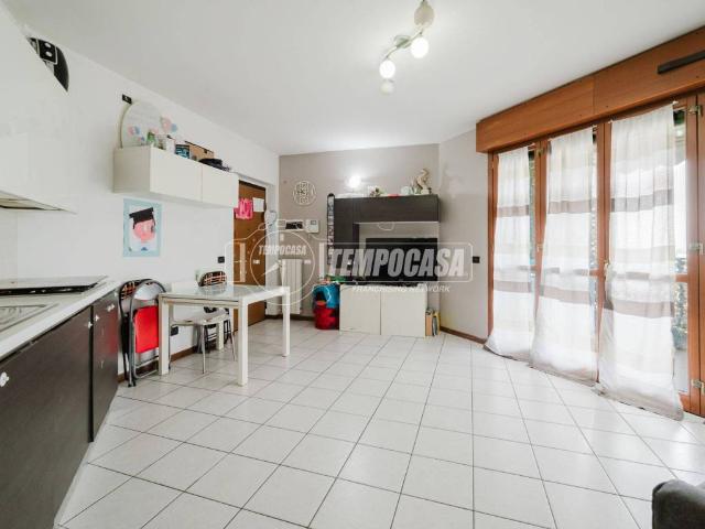 Appartamento in vendita a Trezzano Sul Naviglio, Lombardia