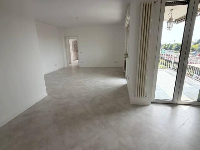 Appartamento in vendita a Quartiere Neruda, Trezzano Sul Naviglio