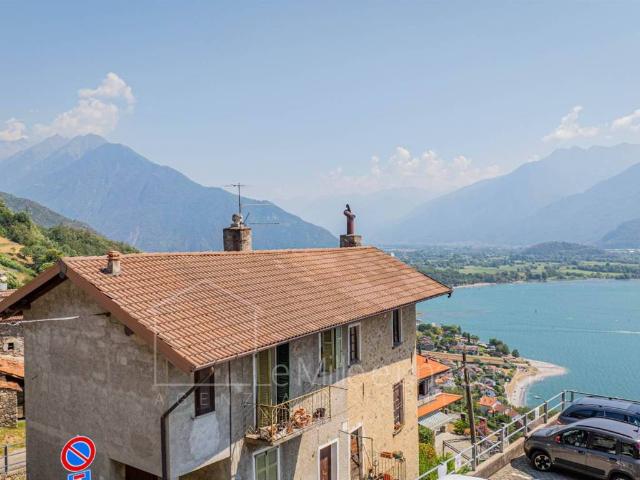 Appartamento in vendita a Trezzone, Lombardia