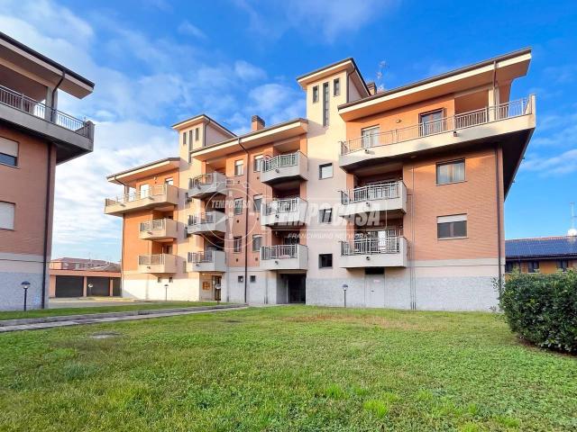 Appartamento in vendita a Tribiano, Lombardia
